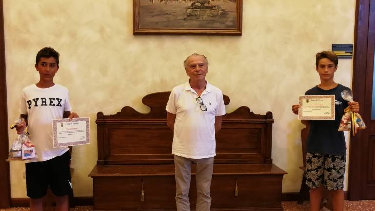 Cervia, due ragazzi restituiscono portafoglio con quasi 300 euro Cervia, due ragazzi restituiscono portafoglio con quasi 300 euro
