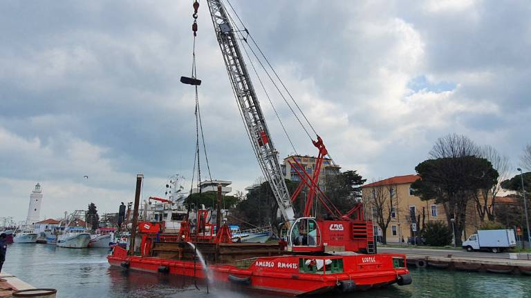 Rimini, dragaggio del porto, via al secondo stralcio di lavori Rimini, dragaggio del porto, via al secondo stralcio di lavori