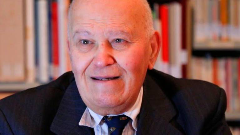 Rimini, è morto Angelo Turchini, il professore che aveva donato la sua biblioteca di 11mila volumi Rimini, è morto Angelo Turchini, il professore che aveva donato la sua biblioteca di 11mila volumi