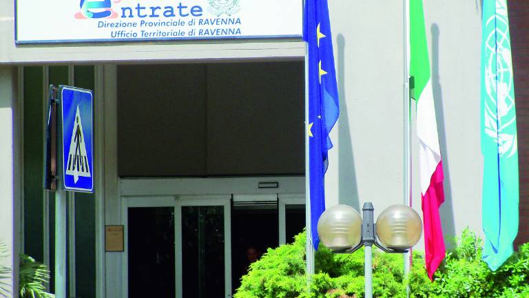 Ravenna, l'ex funzionario delle Entrate condannato a 6 anni Ravenna, l'ex funzionario delle Entrate condannato a 6 anni