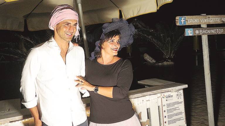 Regine di bontà per una notte Regine di bontà per una notte