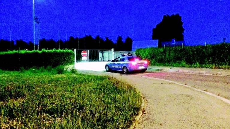 Presi a rubare all'isola ecologica: un arresto Presi a rubare all'isola ecologica: un arresto