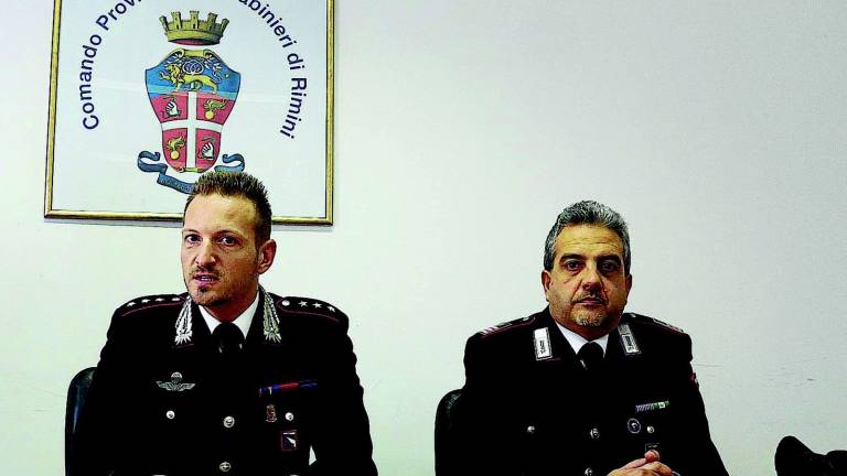 Prosciuga il conto della paziente con disagi psichici Prosciuga il conto della paziente con disagi psichici