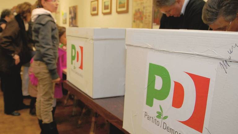 Primarie Pd: affluenza in calo alle 17 Primarie Pd: affluenza in calo alle 17