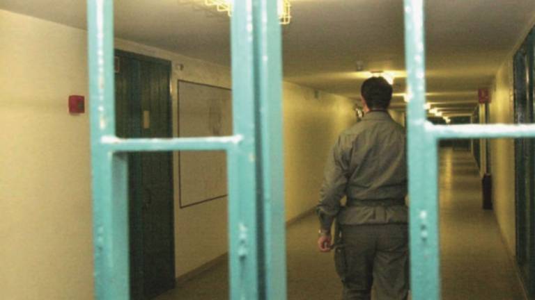 Trans tenta il suicidio per protesta. «Detenuta in un buco e isolata da tutti» Trans tenta il suicidio per protesta. «Detenuta in un buco e isolata da tutti»