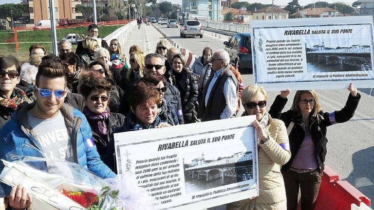 Ponte via Coletti, lunedì inizia la demolizione Ponte via Coletti, lunedì inizia la demolizione