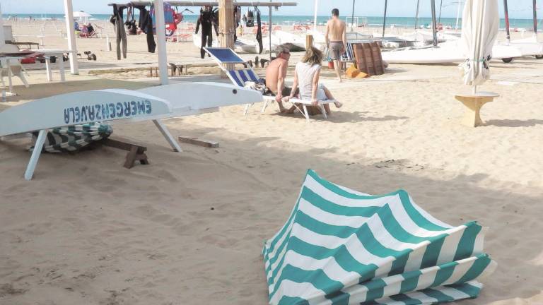 Tromba d'aria su Rimini: donna ferita Tromba d'aria su Rimini: donna ferita