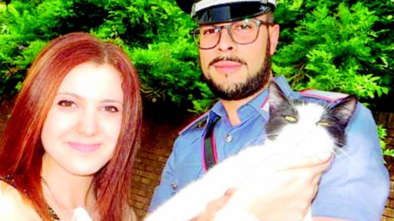 Ritrovata gattina rubata e gettata dalla finestra Ritrovata gattina rubata e gettata dalla finestra