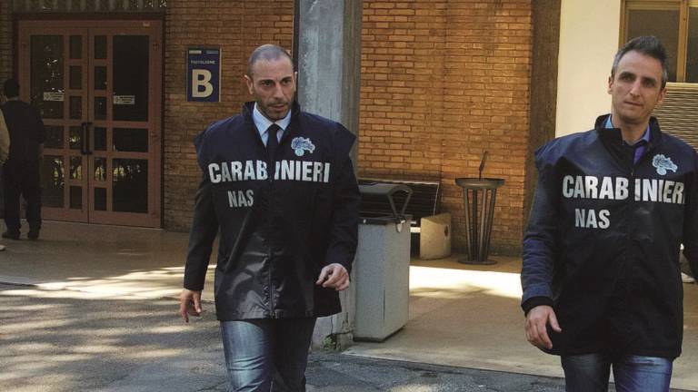 Morti sospette, ferie agli sgoccioli per l'infermiera Morti sospette, ferie agli sgoccioli per l'infermiera