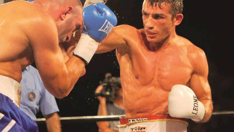 Boxe, venerdì 18 novembre l'assalto di Matteo Signani al titolo europeo: il match contro Prestot in diretta su Rai 2 Boxe, venerdì 18 novembre l'assalto di Matteo Signani al titolo europeo: il match contro Prestot in diretta su Rai 2