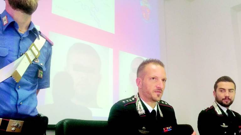 Rapina in villa, incaprettato e minacciato con coltello Rapina in villa, incaprettato e minacciato con coltello