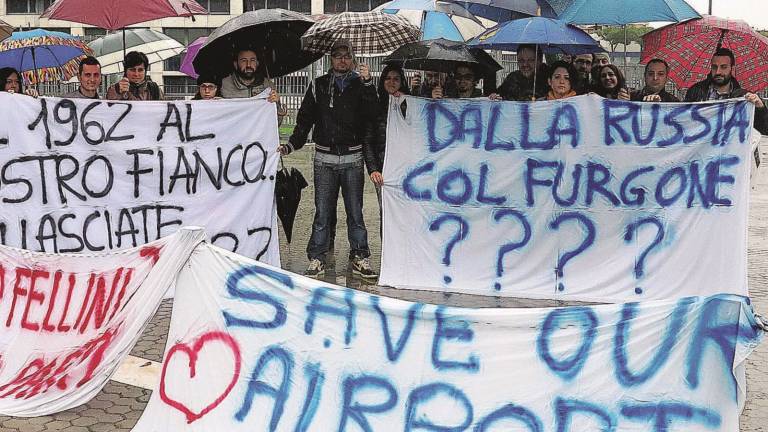 Aeroporto, salvi tutti i dipendenti Aeroporto, salvi tutti i dipendenti