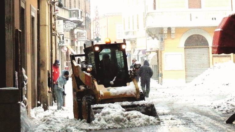 Fiumi sotto controllo, otto centimetri di neve stamattina a Casteldelci Fiumi sotto controllo, otto centimetri di neve stamattina a Casteldelci