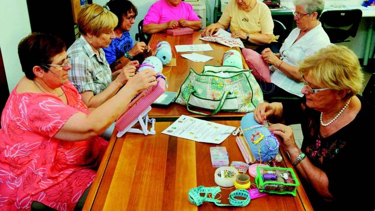 Le sarte della solidarietà Le sarte della solidarietà