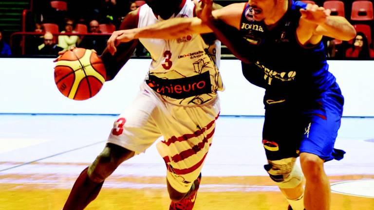 L'Unieuro fallisce il match-point salvezza L'Unieuro fallisce il match-point salvezza