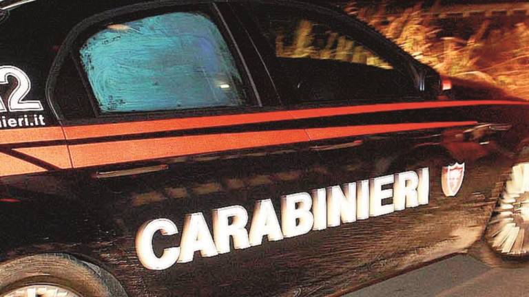 Intercettati sulla Smart rubata: inseguimento sulla via Emilia Intercettati sulla Smart rubata: inseguimento sulla via Emilia