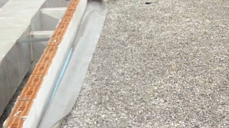 Piove nella scuola, colpa dei ladri di rame Piove nella scuola, colpa dei ladri di rame