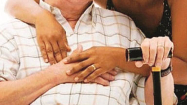 Finta fidanzata per raggirare l'anziano Finta fidanzata per raggirare l'anziano