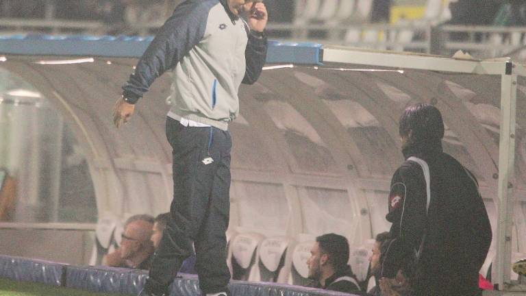 Il Cesena gioca, il Frosinone vince Il Cesena gioca, il Frosinone vince