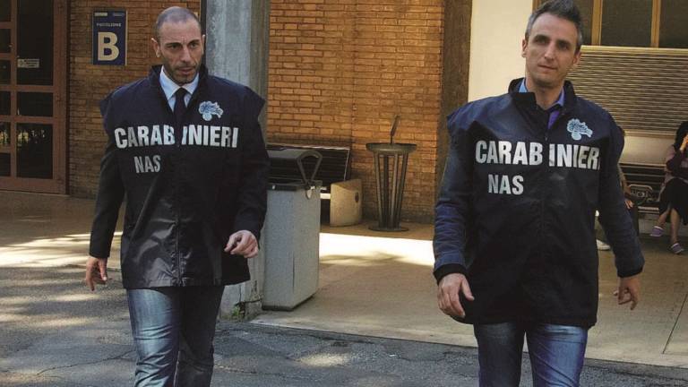 Morti sospette, interrogata la figlia della 79enne Morti sospette, interrogata la figlia della 79enne