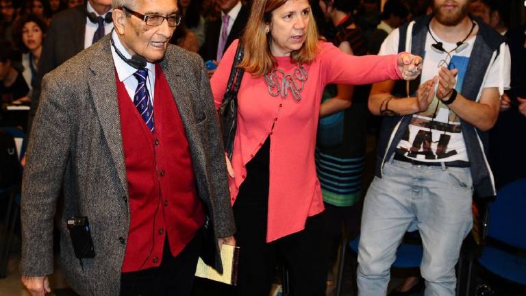 Il Premio Nobel Amartya Sen incanta gli studenti Il Premio Nobel Amartya Sen incanta gli studenti