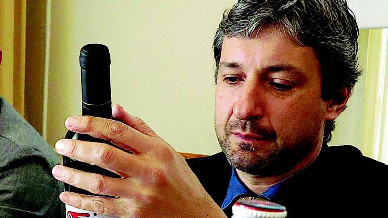 «La parata dell'orgoglio riminese» apre il villaggio che anticipa l'estate «La parata dell'orgoglio riminese» apre il villaggio che anticipa l'estate