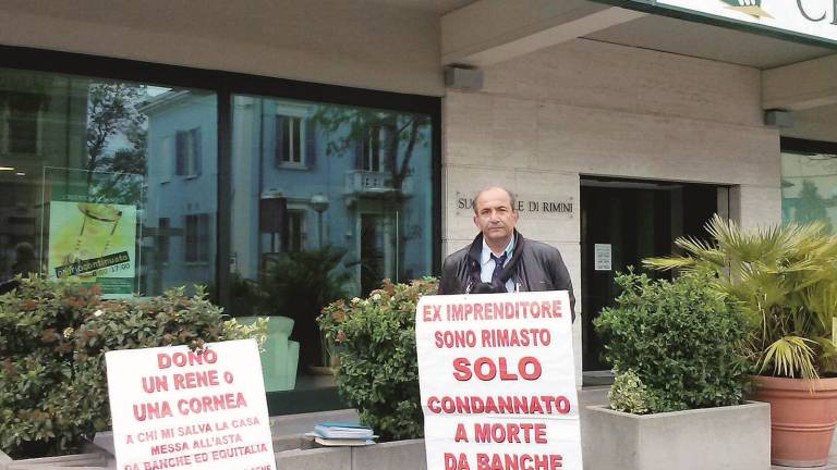 «Dono una cornea a chi mi salva la casa» «Dono una cornea a chi mi salva la casa»