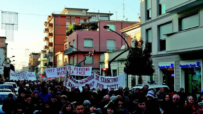 In tanti alla marcia della pace In tanti alla marcia della pace