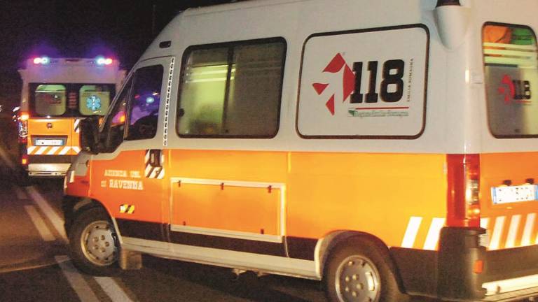 Schianto contro muretto, grave 24enne Schianto contro muretto, grave 24enne