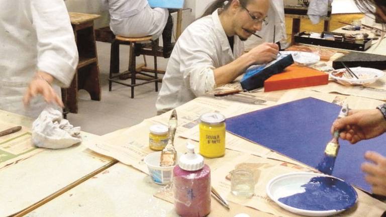 L'Accademia cerca modelli che posino nudi L'Accademia cerca modelli che posino nudi