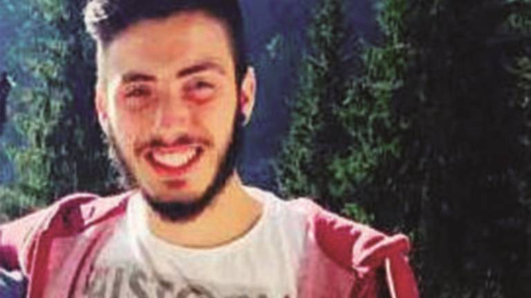 Dramma in strada, muore a 18 anni Dramma in strada, muore a 18 anni