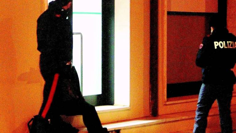 Colpi nei negozi, fermata la sospettata Colpi nei negozi, fermata la sospettata