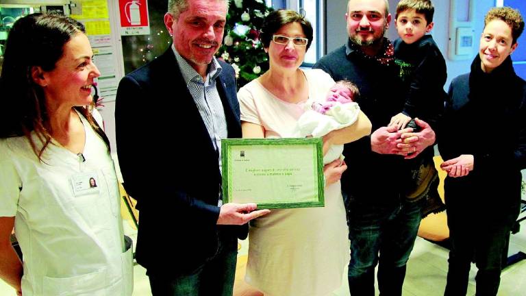 Tale padre tale figlio: primo nato con sorpresa Tale padre tale figlio: primo nato con sorpresa