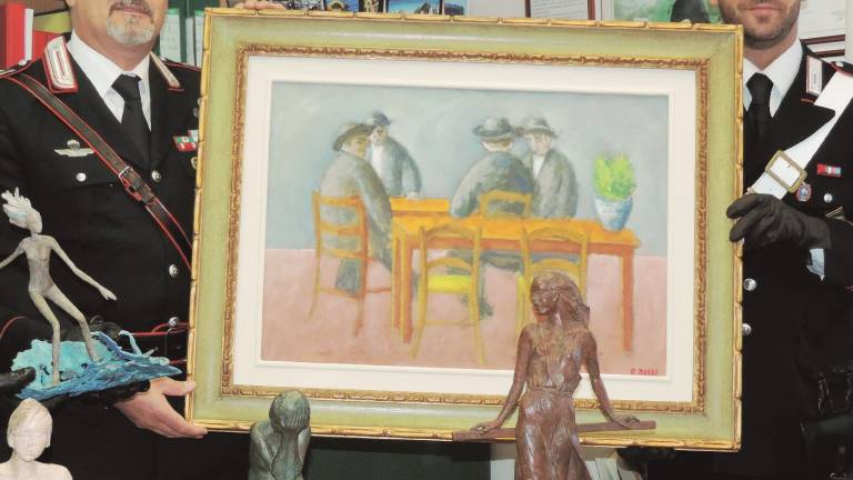 Ruba opere d'arte nella casa del fratello Ruba opere d'arte nella casa del fratello