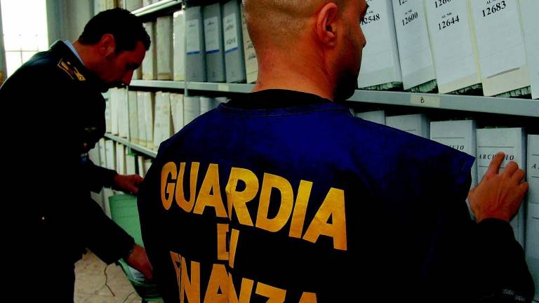 Gruppi assembleari della Regione Emilia-Romagna: sequestrati beni per oltre 1,2 milioni di euro Gruppi assembleari della Regione Emilia-Romagna: sequestrati beni per oltre 1,2 milioni di euro