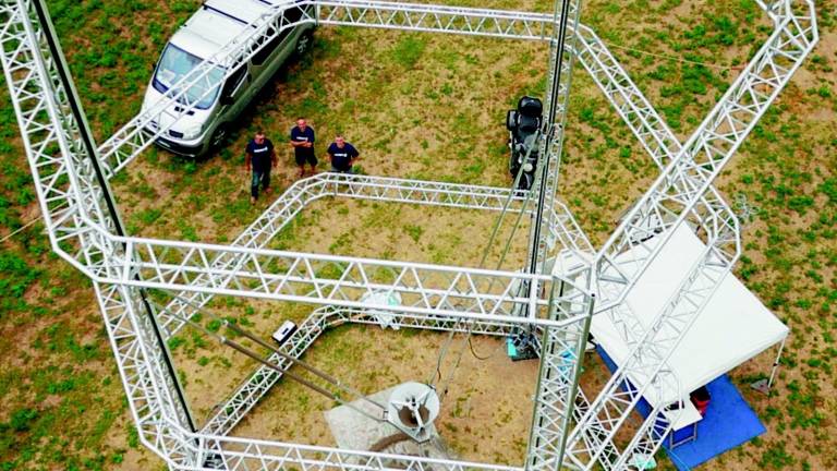 Un parco tecnologico a tre dimensioni con la maxi stampante alta 12 metri Un parco tecnologico a tre dimensioni con la maxi stampante alta 12 metri
