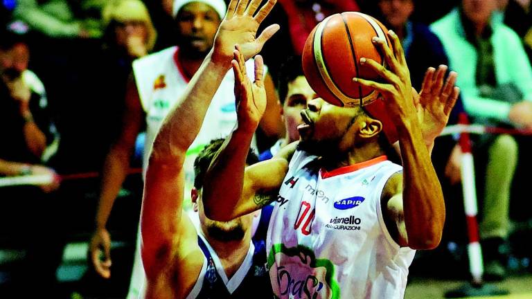 L'OraSì parte col piede giusto ai play-off L'OraSì parte col piede giusto ai play-off