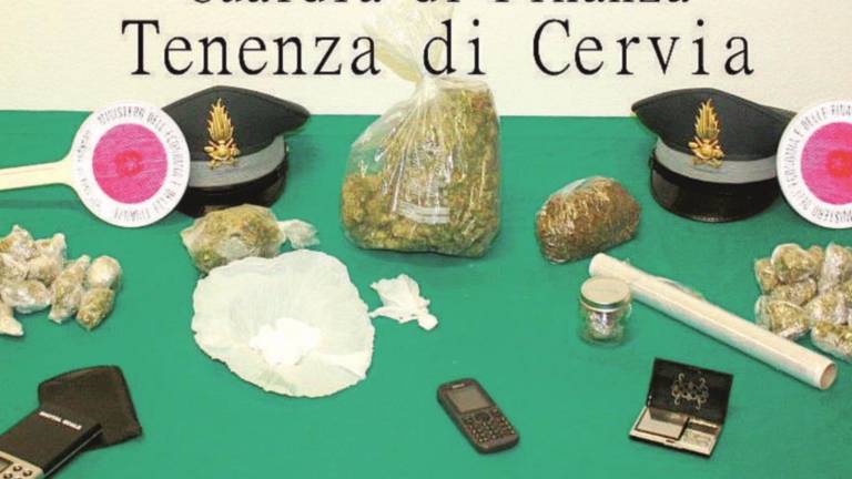 Controlli antidroga: un arresto e cinque denunce Controlli antidroga: un arresto e cinque denunce