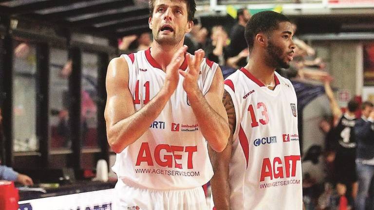 Tommaso Bergamini lascia l'incarico di direttore sportivo dell'Andrea Costa Tommaso Bergamini lascia l'incarico di direttore sportivo dell'Andrea Costa