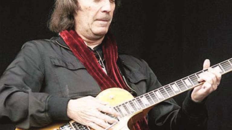 Steve Hackett, Genesis al 100% Steve Hackett, Genesis al 100%