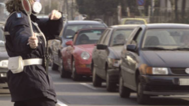 Limite del Pm10 superato, blocco del traffico Limite del Pm10 superato, blocco del traffico