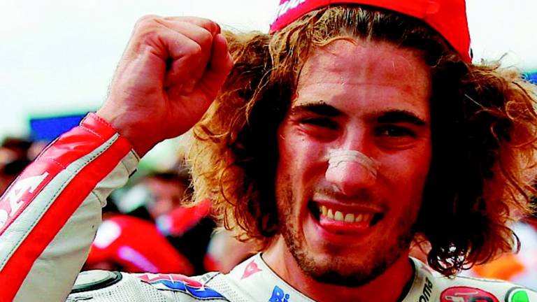 Tre ultras condannati per l'omaggio a Simoncelli Tre ultras condannati per l'omaggio a Simoncelli