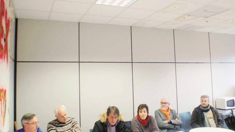 Ex Cognetex in agitazione, il sindaco interviene all'assemblea dei lavoratori Ex Cognetex in agitazione, il sindaco interviene all'assemblea dei lavoratori