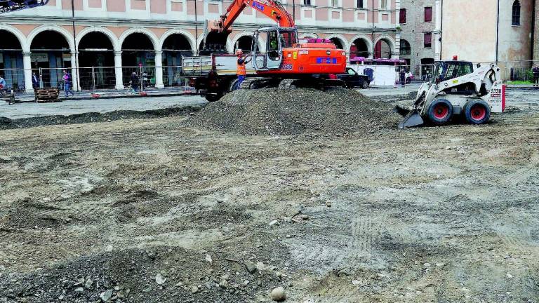 Piazza della Libertà: via agli interrogatori Piazza della Libertà: via agli interrogatori