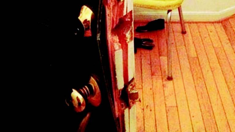 Salvato in casa da un carabiniere fuori servizio Salvato in casa da un carabiniere fuori servizio
