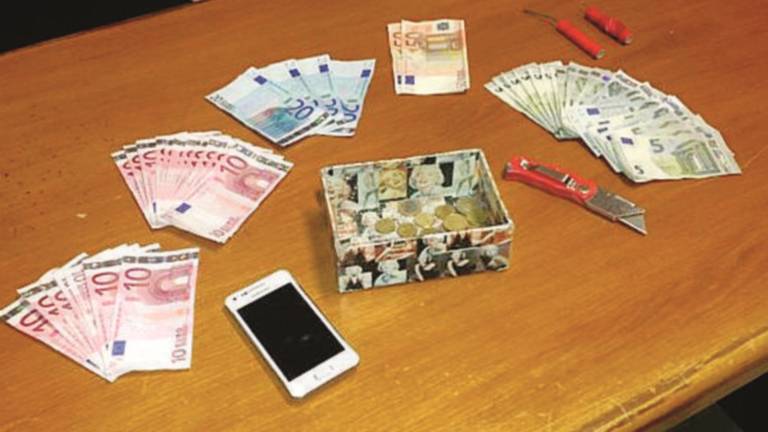 Rapinano area di servizio con un taglierino: tre in manette Rapinano area di servizio con un taglierino: tre in manette