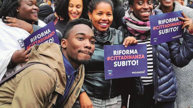 Ius soli, i ragazzi ravennati senza passaporto Ius soli, i ragazzi ravennati senza passaporto