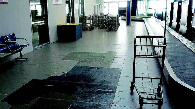 Enac: «Le certificazioni sono ancora incomplete. Porte chiuse, un disguido» Enac: «Le certificazioni sono ancora incomplete. Porte chiuse, un disguido»