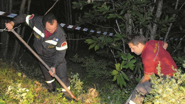 Parti di cadavere riemergono da un pozzo Parti di cadavere riemergono da un pozzo