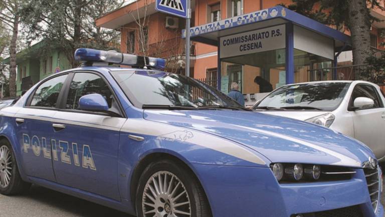 Litiga con la moglie e aggredisce i poliziotti: arrestato Litiga con la moglie e aggredisce i poliziotti: arrestato